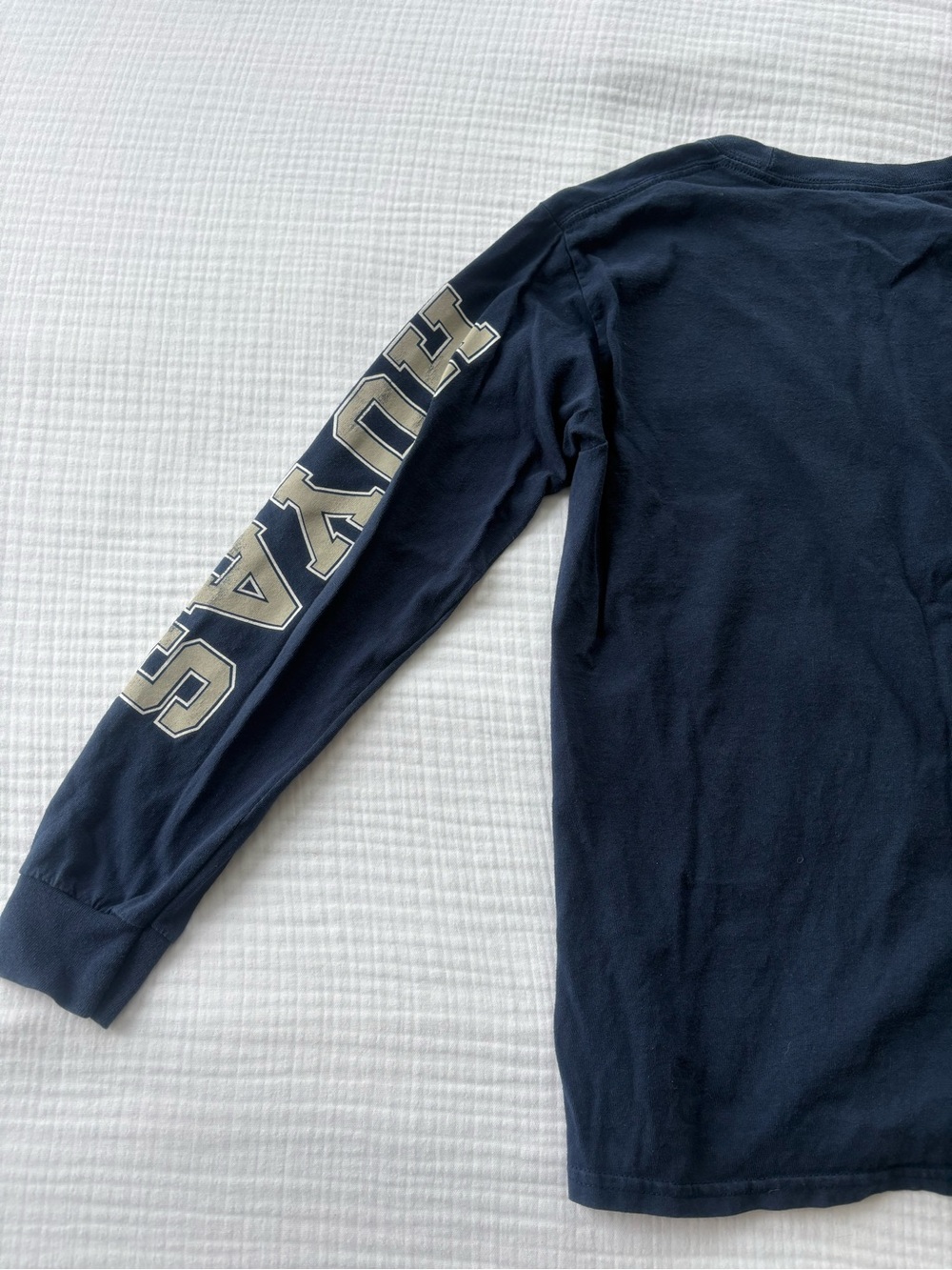 Georgetown Hoyas Blue Navy Long Sleeve T-Shirt Size Small Arm Detail Unisex - Picture 3 of 4